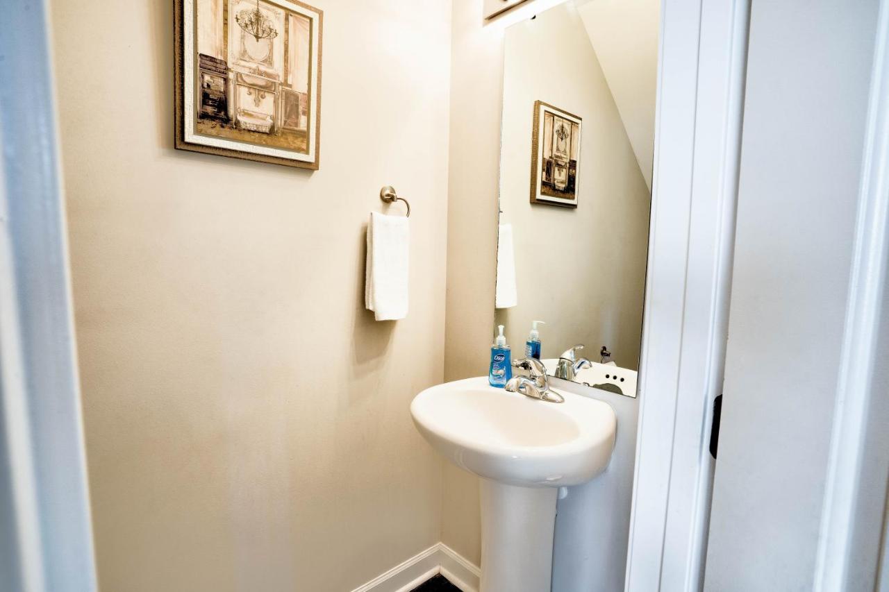 Kannapolis Elegant Townhouse - Pet Friendly Buitenkant foto