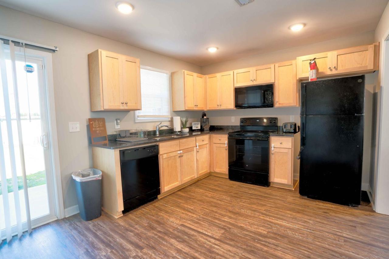 Kannapolis Elegant Townhouse - Pet Friendly Buitenkant foto